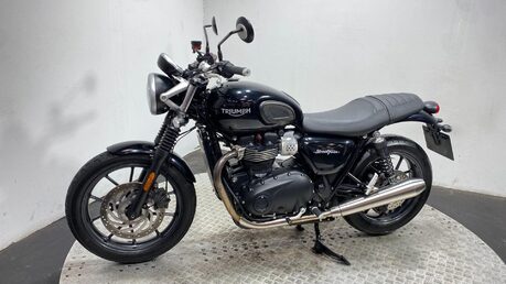 Triumph Street BONNEVILLE STREET TWIN 50