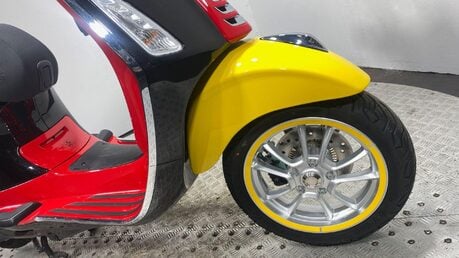 Piaggio Vespa Primavera VESPA PRIMAVERA DISNEY 125 39