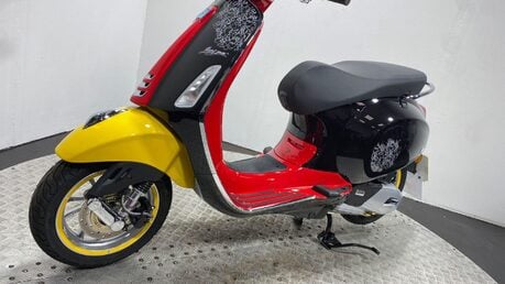Piaggio Vespa Primavera VESPA PRIMAVERA DISNEY 125 52