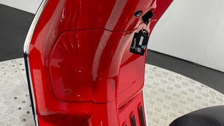 Piaggio Vespa Primavera VESPA PRIMAVERA DISNEY 125 58
