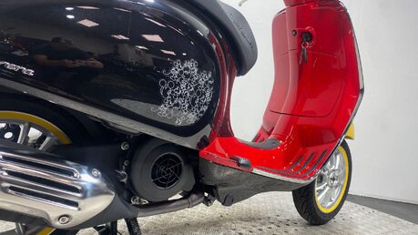 Piaggio Vespa Primavera VESPA PRIMAVERA DISNEY 125 35
