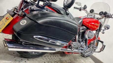 Harley-Davidson Touring FLHRSE CVO Roadking 8