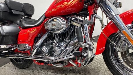 Harley-Davidson Touring FLHRSE CVO Roadking 25
