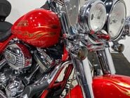 Harley-Davidson Touring FLHRSE CVO Roadking 29