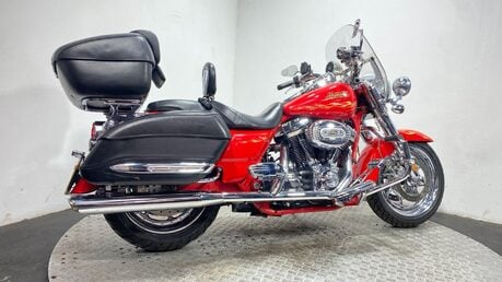 Harley-Davidson Touring FLHRSE CVO Roadking 37