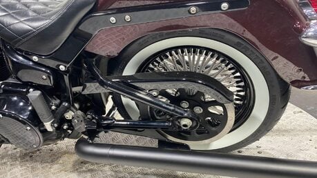 Harley-Davidson Softail 1745 FLHC Heritage Classic Euro 4 29