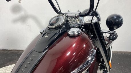 Harley-Davidson Softail 1745 FLHC Heritage Classic Euro 4 32