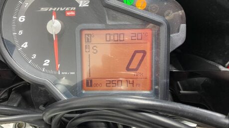 Aprilia Shiver SL 750 SHIVER 44