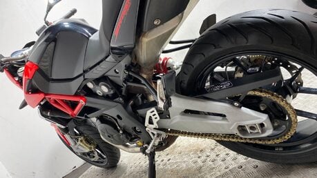 Aprilia Shiver SL 750 SHIVER 24
