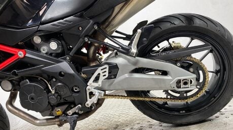 Aprilia Shiver SL 750 SHIVER 32