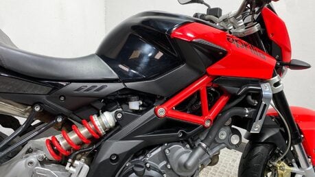 Aprilia Shiver SL 750 SHIVER 33