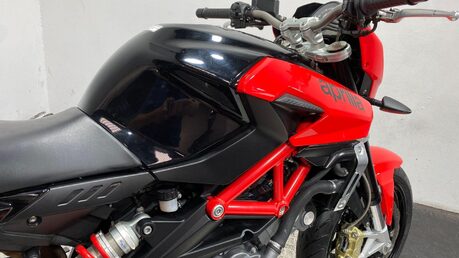 Aprilia Shiver SL 750 SHIVER 35