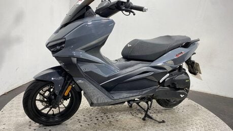 Lexmoto Aura 125 10