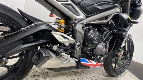 Triumph Street Triple STREET TRIPLE RS 16