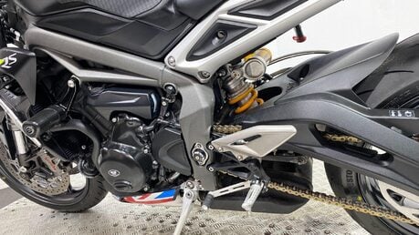Triumph Street Triple STREET TRIPLE RS 32