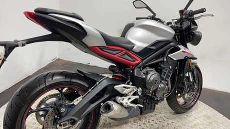Triumph Street Triple STREET TRIPLE R 6