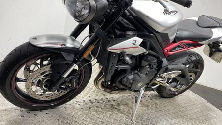 Triumph Street Triple STREET TRIPLE R 12