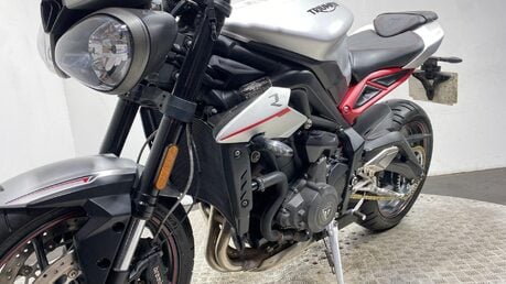 Triumph Street Triple STREET TRIPLE R 18