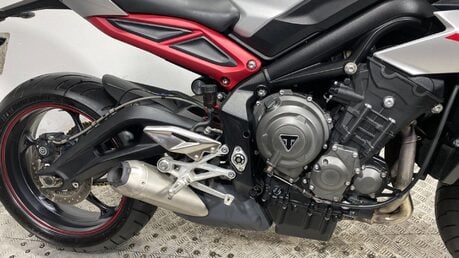 Triumph Street Triple STREET TRIPLE R 23