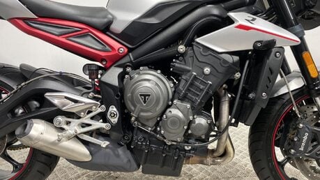 Triumph Street Triple STREET TRIPLE R 24