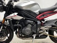 Triumph Street Triple STREET TRIPLE R 27