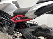 Triumph Street Triple STREET TRIPLE R 38
