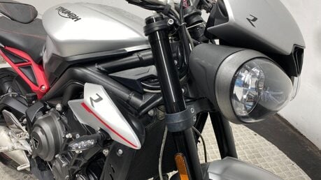 Triumph Street Triple STREET TRIPLE R 48
