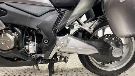Honda VFR1200F VFR 1200 F-A 45