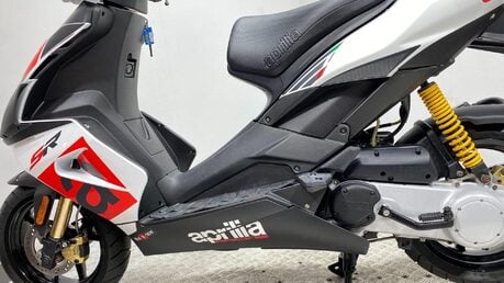 Aprilia SR 50 SR 50 R 44