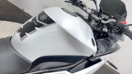 Yamaha XJ6 XJ 6 F DIVERSION 27