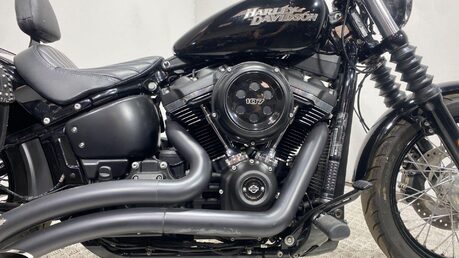 Harley-Davidson Dyna 1745 FXBB Street Bob Euro 4 2