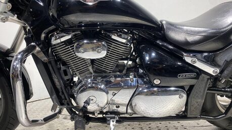 Suzuki Intruder 800 800 VZ 24
