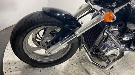 Suzuki Intruder 800 800 VZ 28