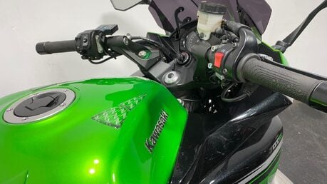 Kawasaki Z1000 SX ZX 1000 MGF ABS 49