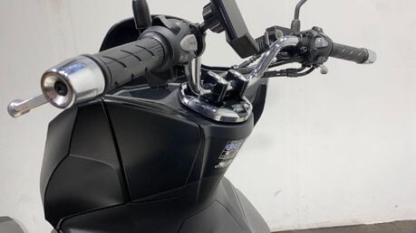Honda PCX WW 125 A-PED 23 13