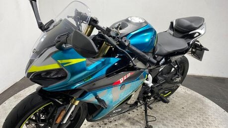 cf moto SR 300 SR 4