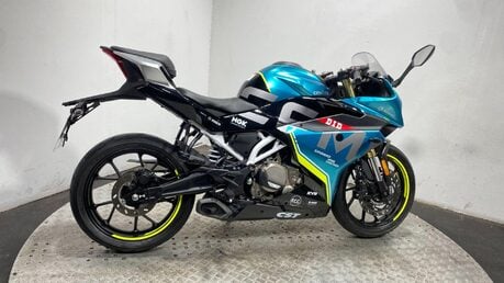 cf moto SR 300 SR 8