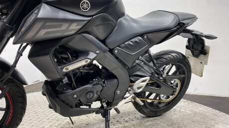 Yamaha MT-125 MT-125 (MTN-125A) 32