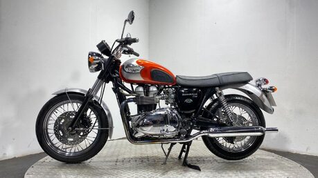 Triumph Bonneville BONNEVILLE T100 2
