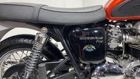 Triumph Bonneville BONNEVILLE T100 12