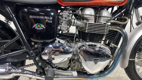 Triumph Bonneville BONNEVILLE T100 13