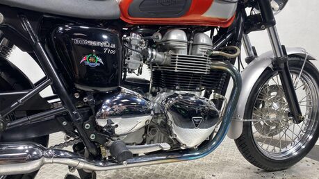 Triumph Bonneville BONNEVILLE T100 14