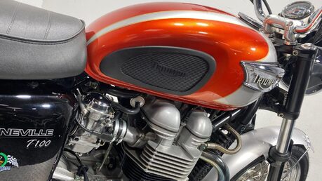 Triumph Bonneville BONNEVILLE T100 21