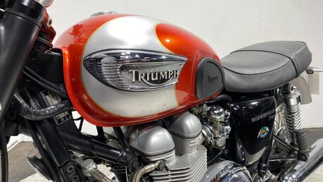 Triumph Bonneville BONNEVILLE T100 25