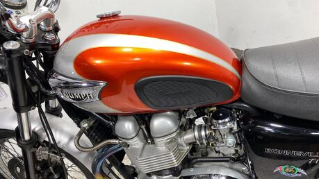 Triumph Bonneville BONNEVILLE T100 39