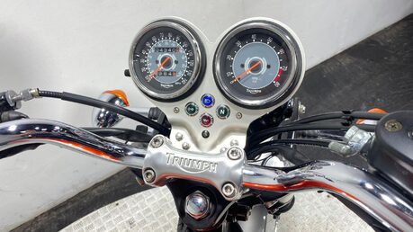 Triumph Bonneville BONNEVILLE T100 46
