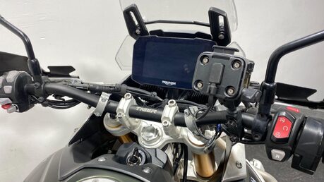 Triumph Tiger 900 TIGER 900 RALLY PRO 9