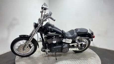 Harley-Davidson Dyna FXDB STREET BOB 10