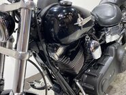 Harley-Davidson Dyna FXDB STREET BOB 17