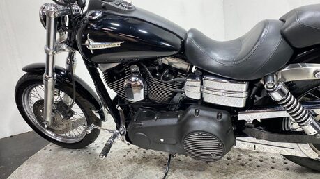 Harley-Davidson Dyna FXDB STREET BOB 21